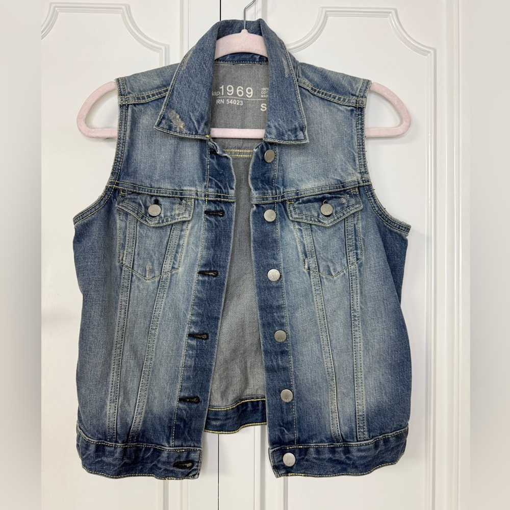 GAP 1969 Distressed Denim Vest - Blue